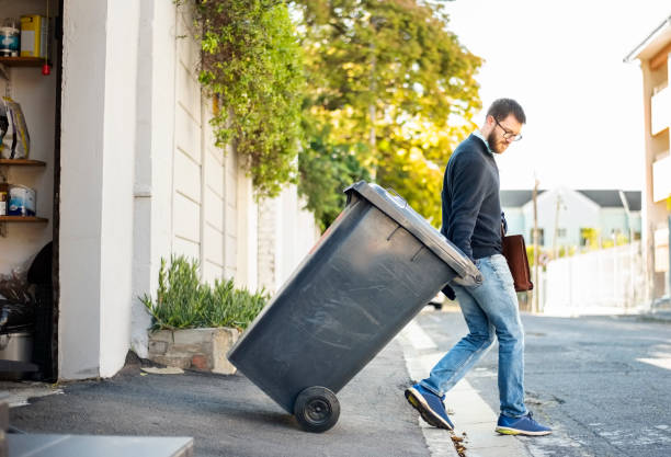 Best Yard Cleanup Services  in Montrose, MN